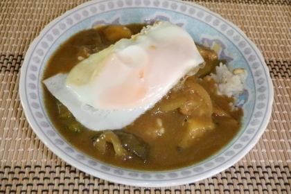 目玉焼き&カレーバターライス✧˖°