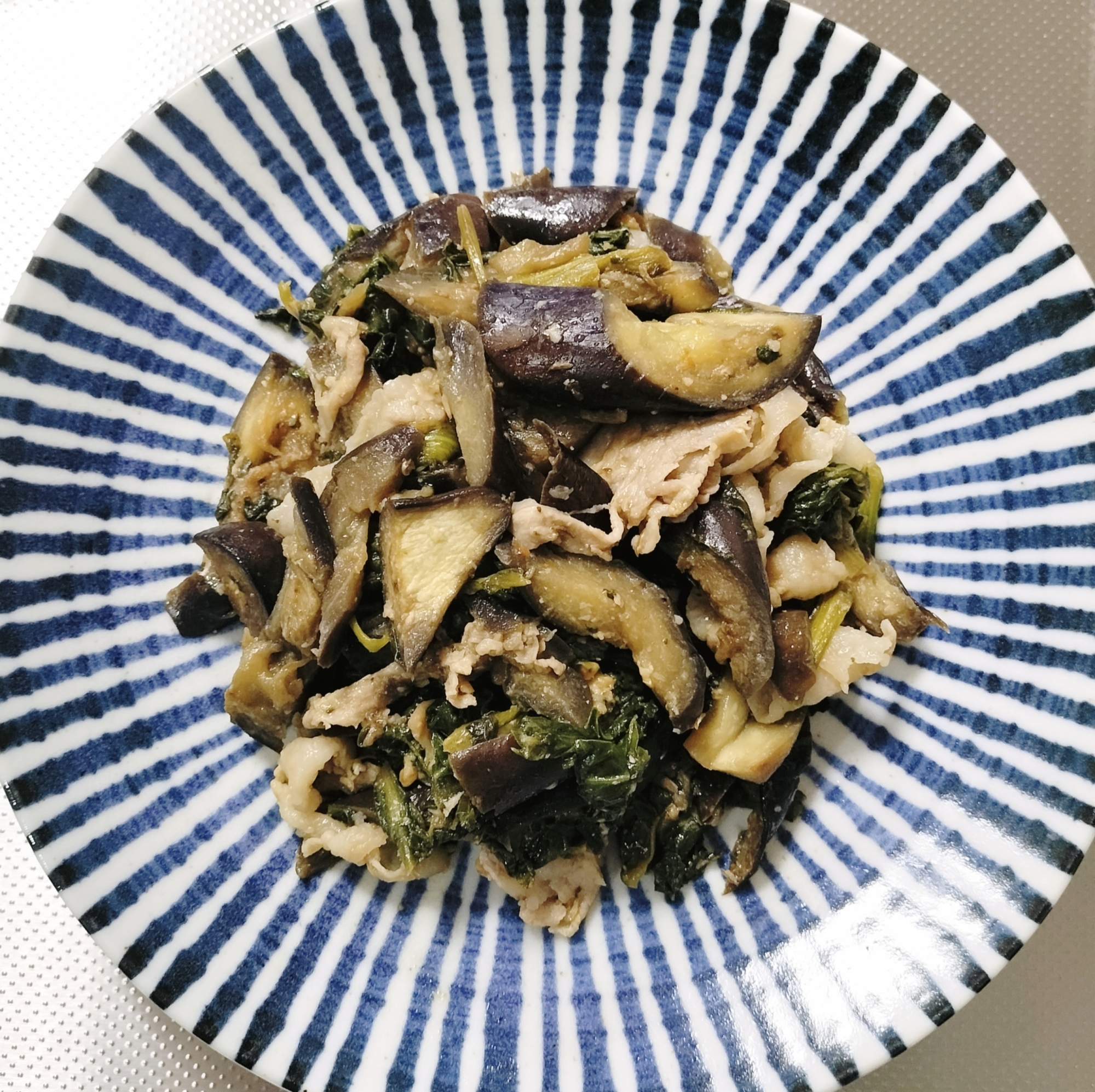 【ご飯が進む！】茄子とカブの豚バラ甘辛味噌炒め