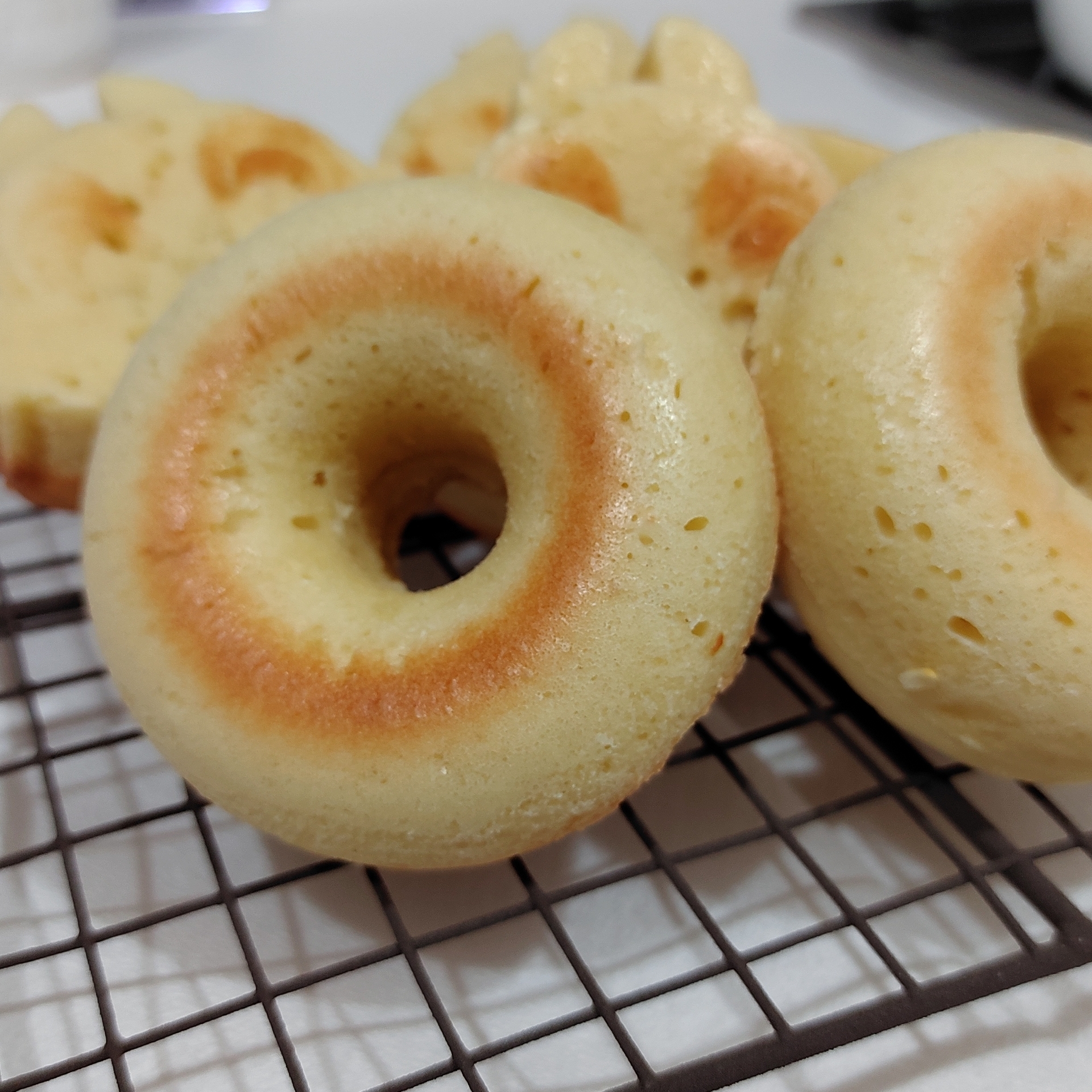 豆腐とホケミでふわふわ焼きドーナツ