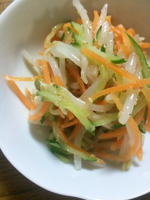 もやし・人参・きゅうりのシンプルなナムル
