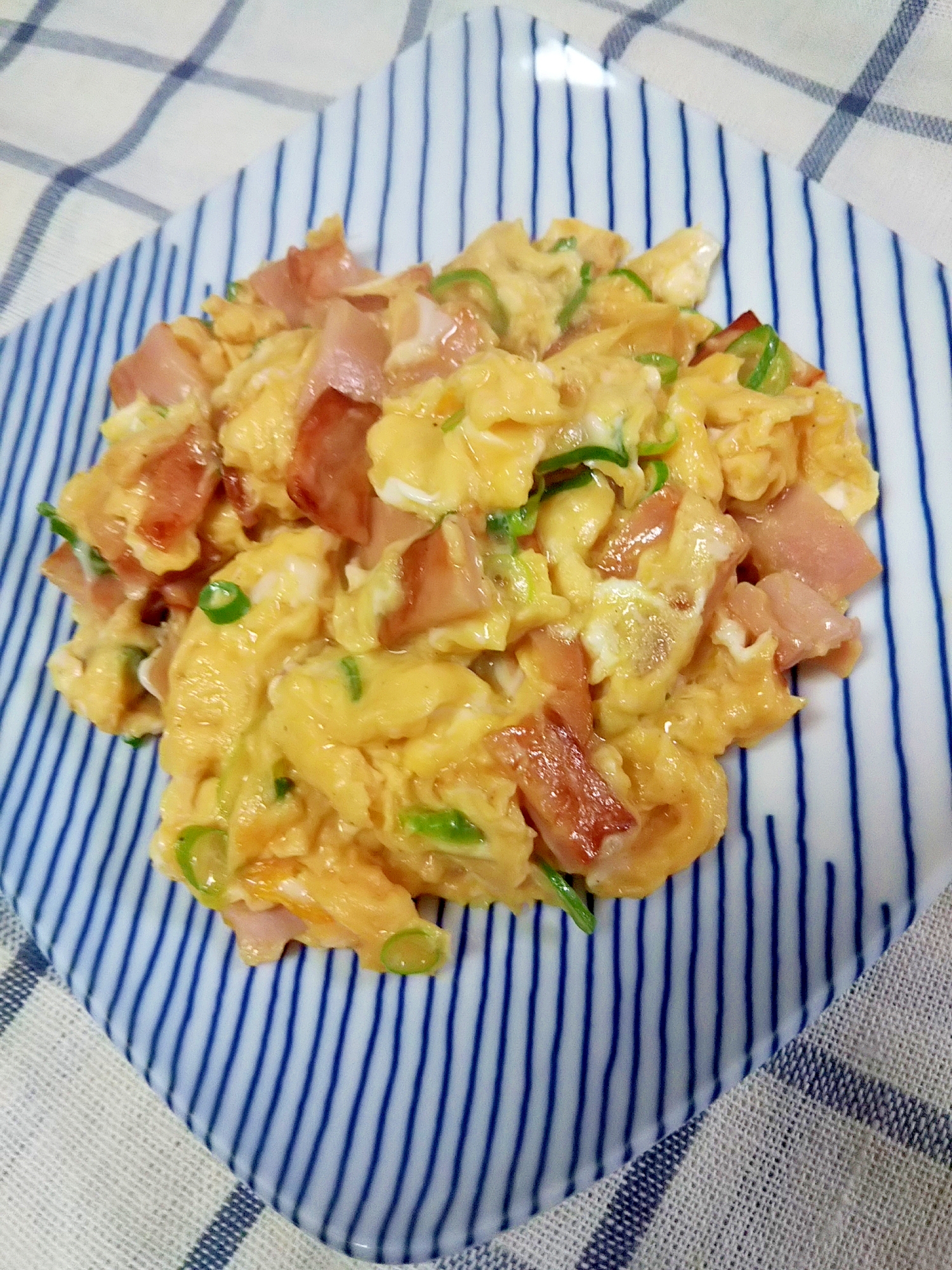 ササっと一品!焼き豚&ねぎのスクランブルエッグ