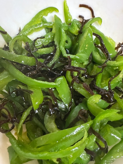 電子レンジでピーマンの塩昆布和え☆お弁当の隙間埋め