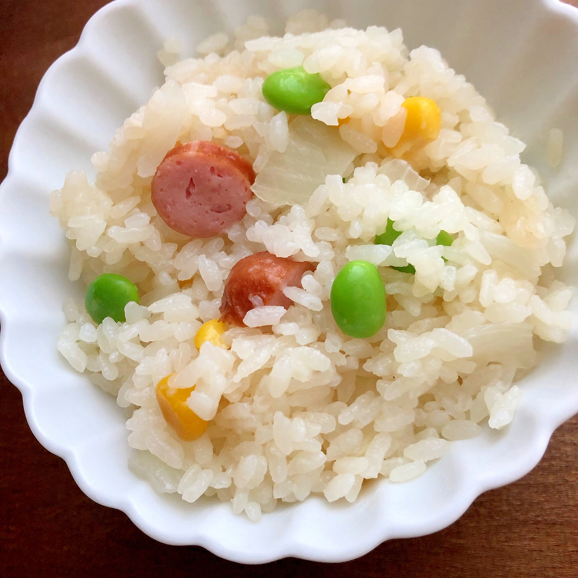 炊飯器にウインナーのピラフ