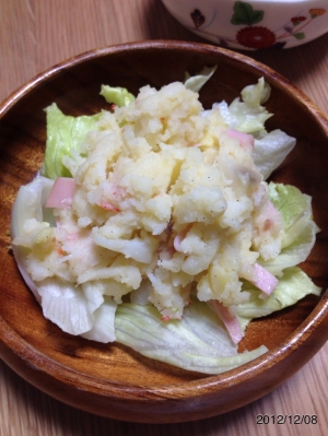 カニ缶でポテトサラダ