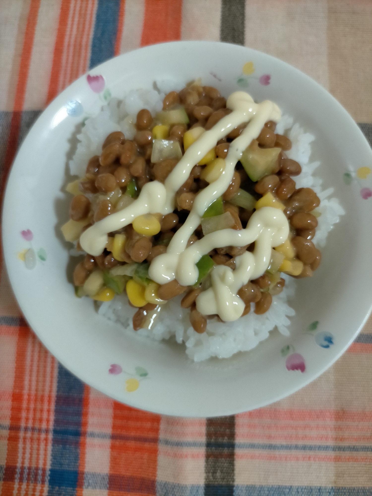 きゅうりとコーンの納豆ご飯