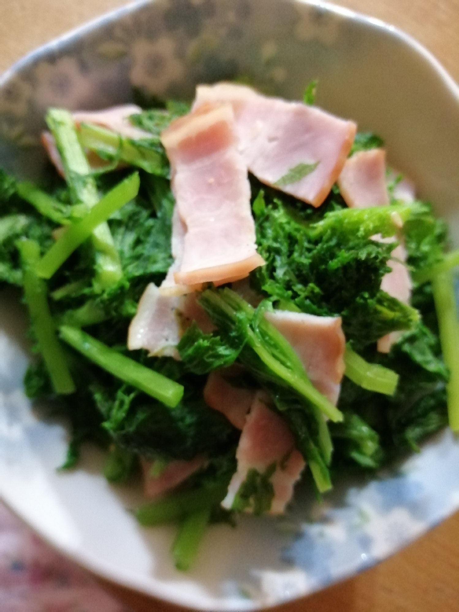 からし菜とベーコンの炒めもの