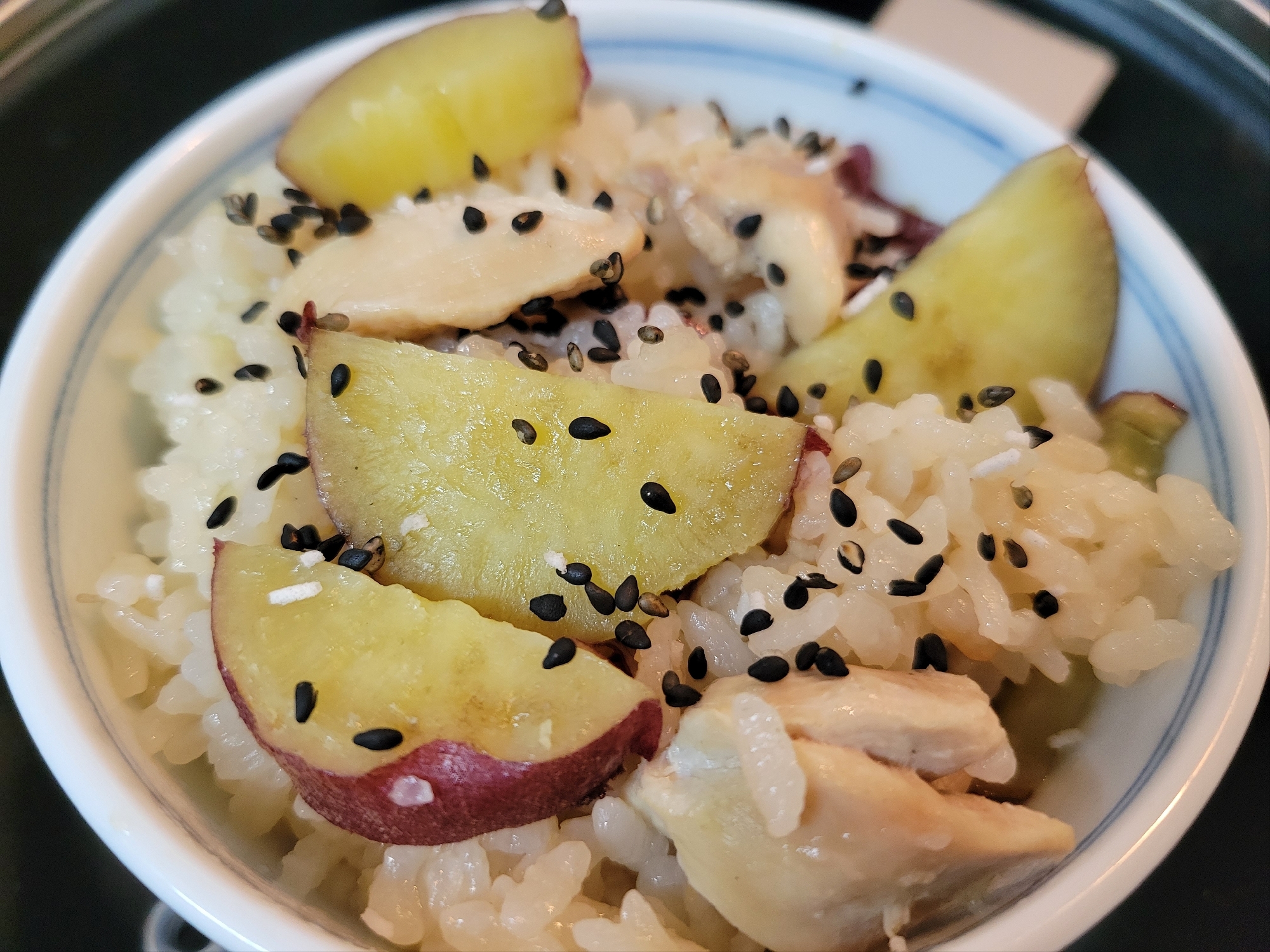 鶏肉とさつまいもの炊き込みご飯 レシピ 作り方 By かまくらじん 楽天レシピ