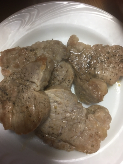 お弁当に！豚ヒレ肉こ塩胡椒ソテー