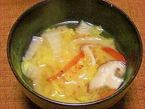 毎日のお味噌汁79杯目＊白菜、椎茸、ニンジン