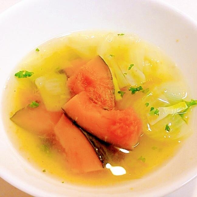 カボチャと玉ねぎで作る☆アツアツのコンソメスープ♪