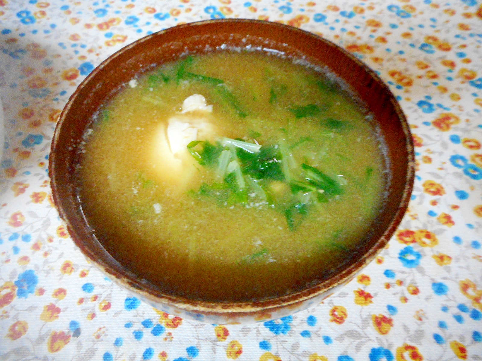 温泉卵と水菜の味噌汁