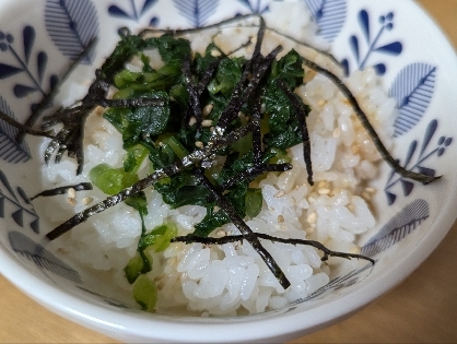 大根葉とごまの混ぜご飯