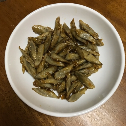 焼き揚げ牛蒡の甘辛タレ胡麻和え