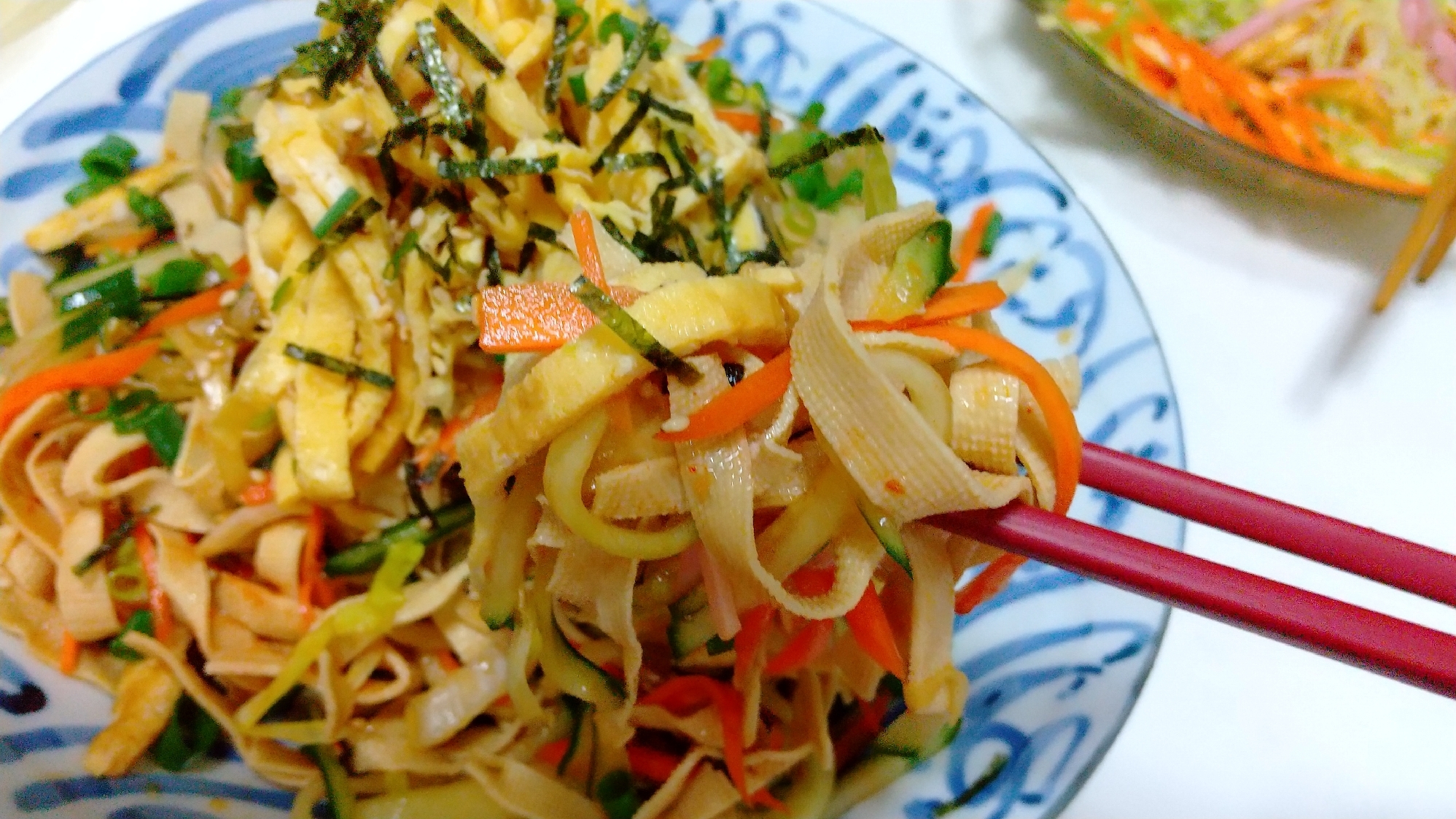 本当に美味しい！！豆腐皮のピリ辛麺