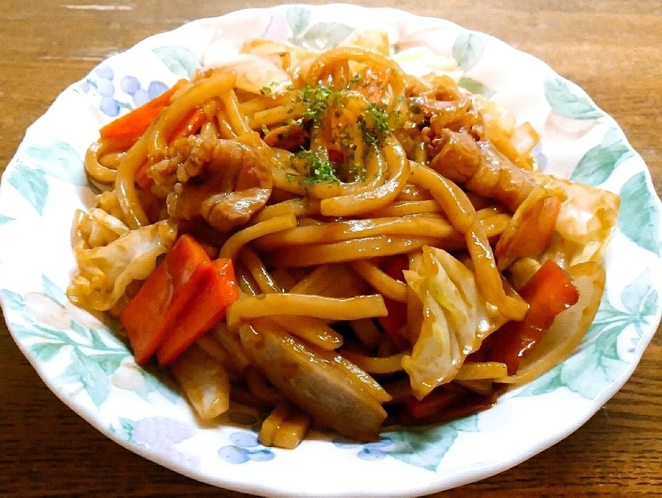 手作りソースで焼きうどん