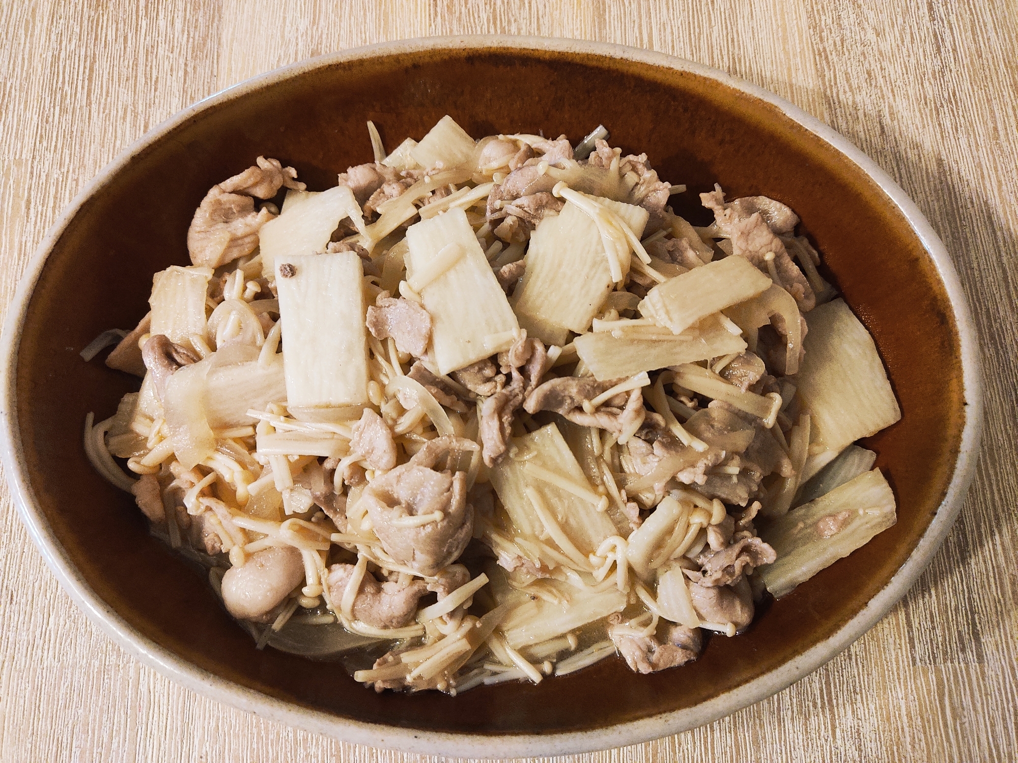 シャキシャキ食感☆豚肉と長芋とえのきのバタぽん炒め