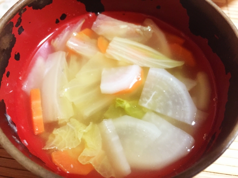 大きめ野菜のコンソメスープ