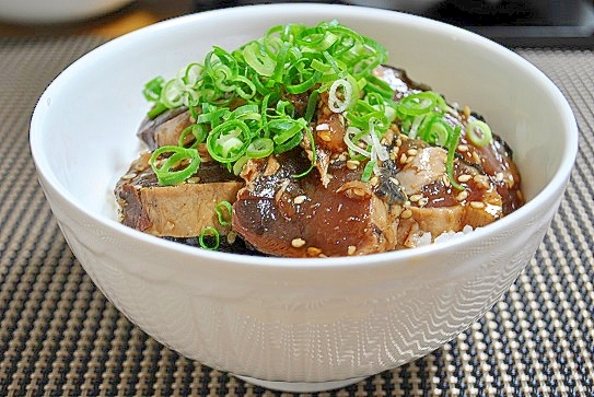 鰹の漬け丼