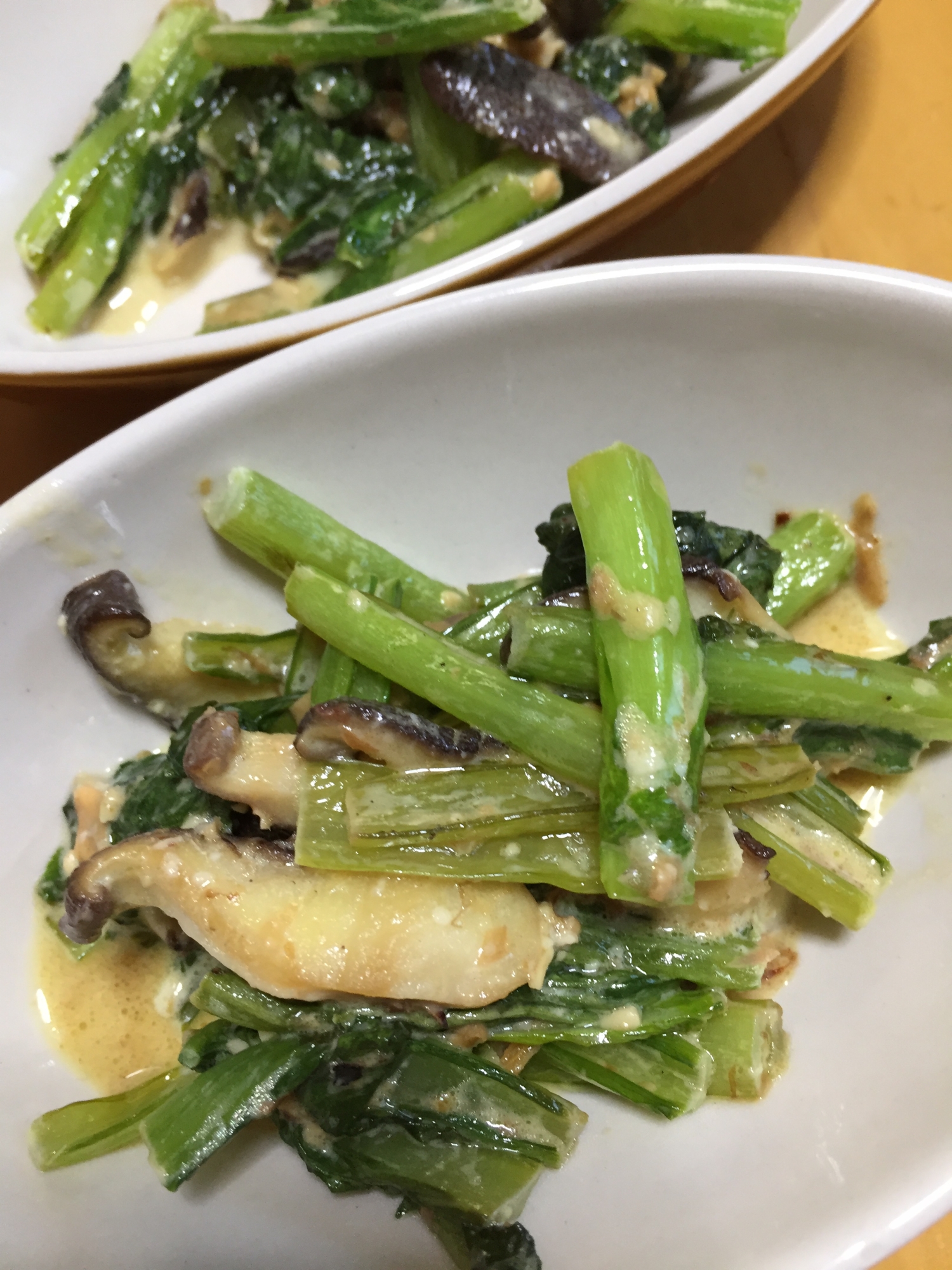 小松菜と椎茸の味噌マヨ炒め