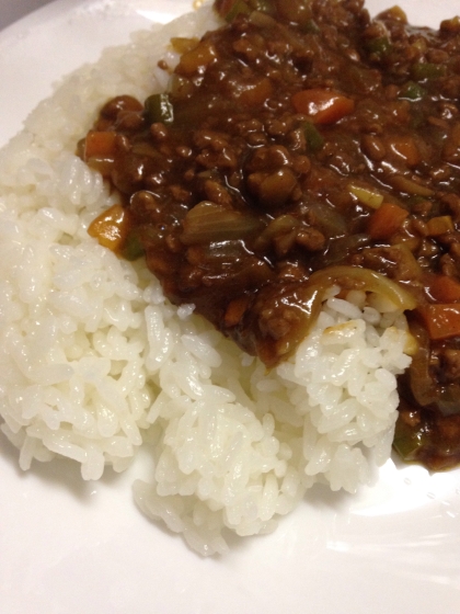 倍量つくりましたが、完食してしまいましたー。ピーマンがなかったので、ニンニクの芽で代用。カレーより簡単でとっても美味しかったです(^^)次回は冷凍分も作ります。