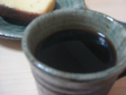 お菓子が甘い時はコーヒーはブラックがいいですよね。
バニラの香りで幸せ倍増のカフェタイムになりました❤
ご馳走様でした(*´∀｀*)♪