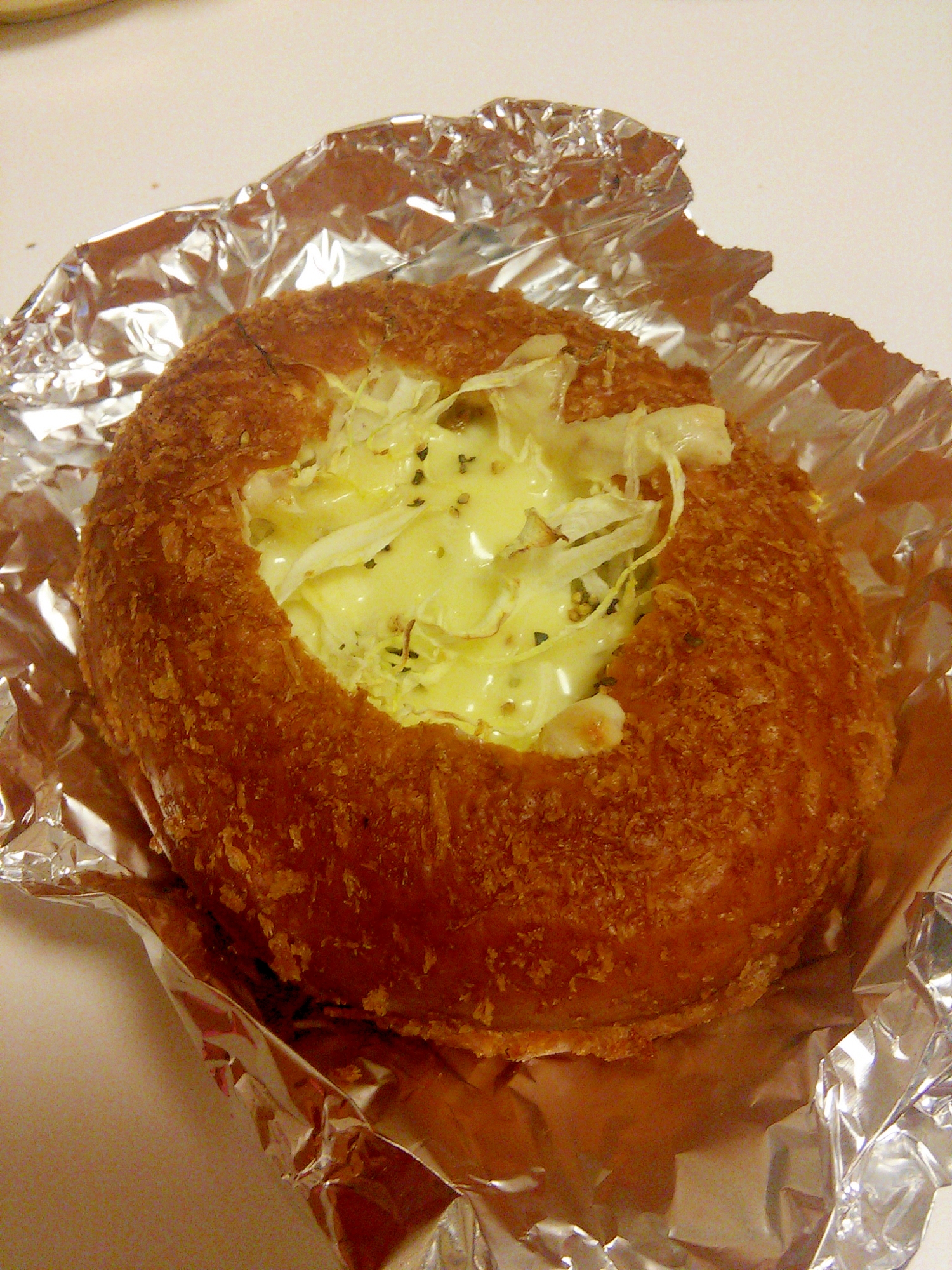 簡単アレンジ☆キャベツとチーズのこんがりカレーパン