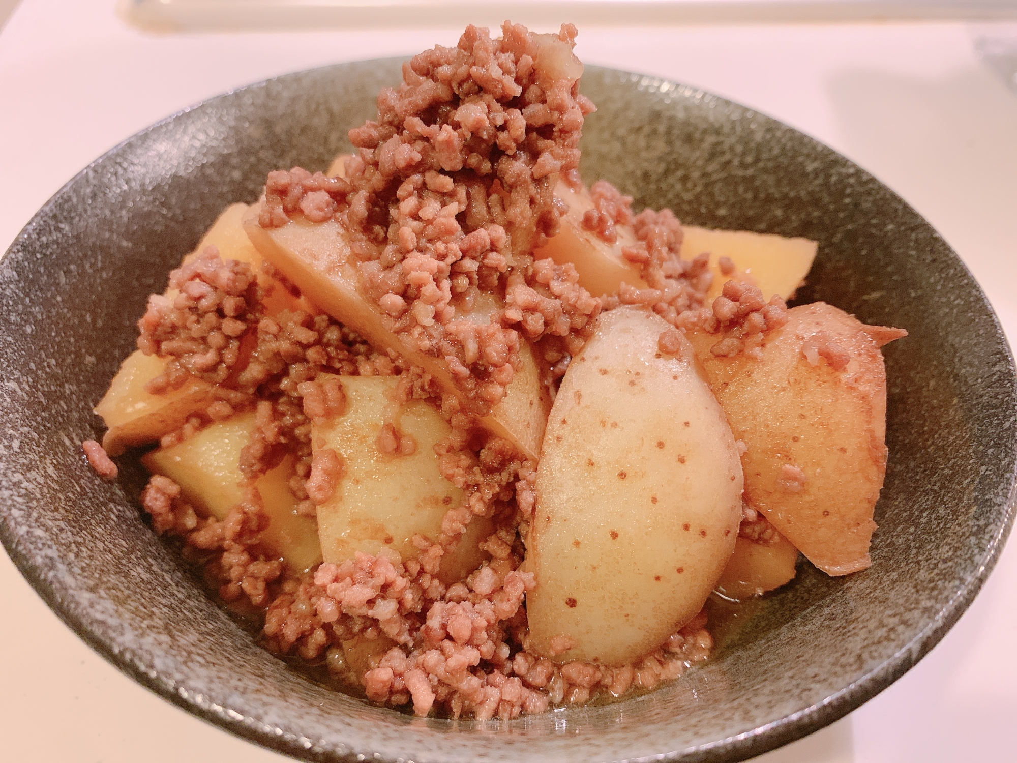 じゃがいもと挽肉の煮っころがし