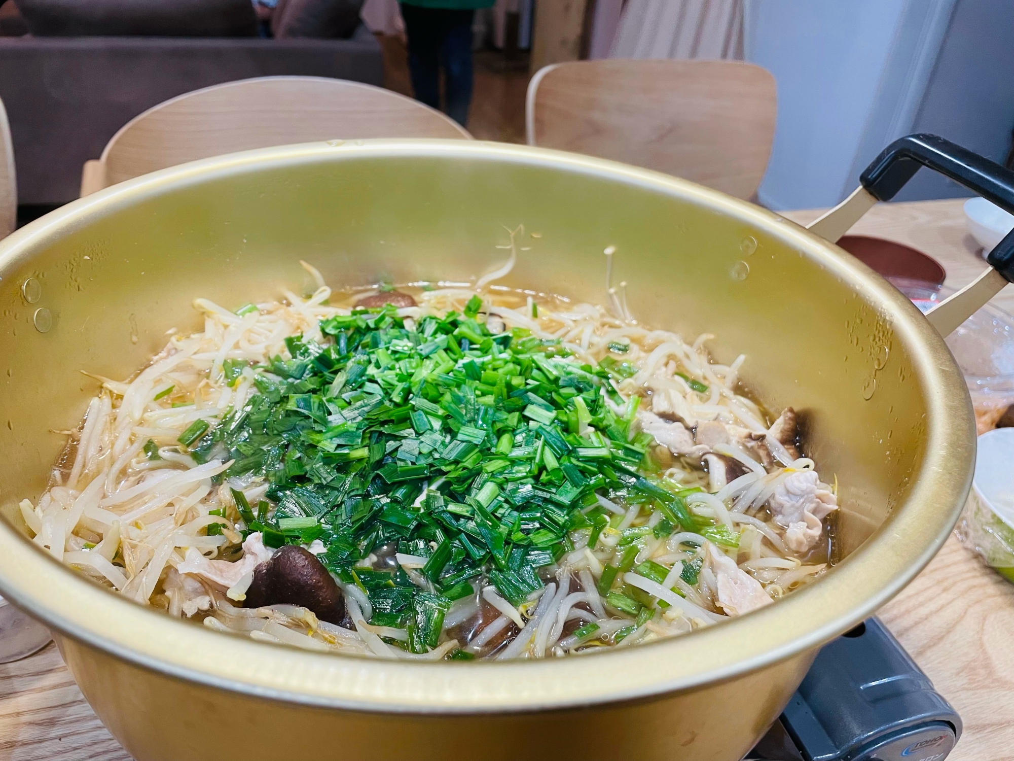 スーパー節約食材 簡単 美味すぎ ほぼモヤシ醤油鍋 レシピ 作り方 By よんぷー 楽天レシピ スーパー節約食材 簡単 美味すぎ ほぼモヤシ醤油鍋 レシピ 作り方 By よんぷー 楽天レシピ