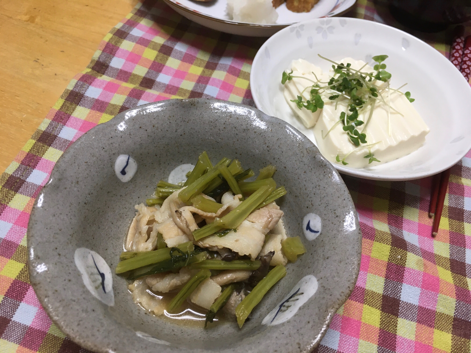 糖質制限★豚バラ肉とカブの葉のヒラタケのさっと煮