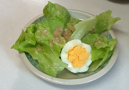 ゆで卵のシーザーサラダ