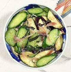 赤紫蘇を入れて 胡瓜 茄子 茗荷の浅漬け レシピ 作り方 By 2727椿 楽天レシピ