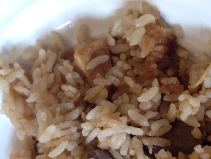 鯖味噌缶の炊き込みご飯