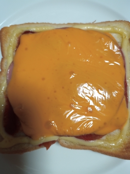 ケチャマヨツナのチーズトースト