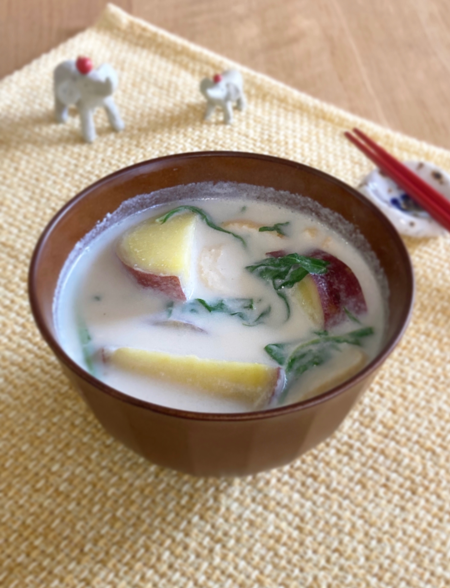 ホクホクさつま芋と水菜の牛乳味噌汁♪