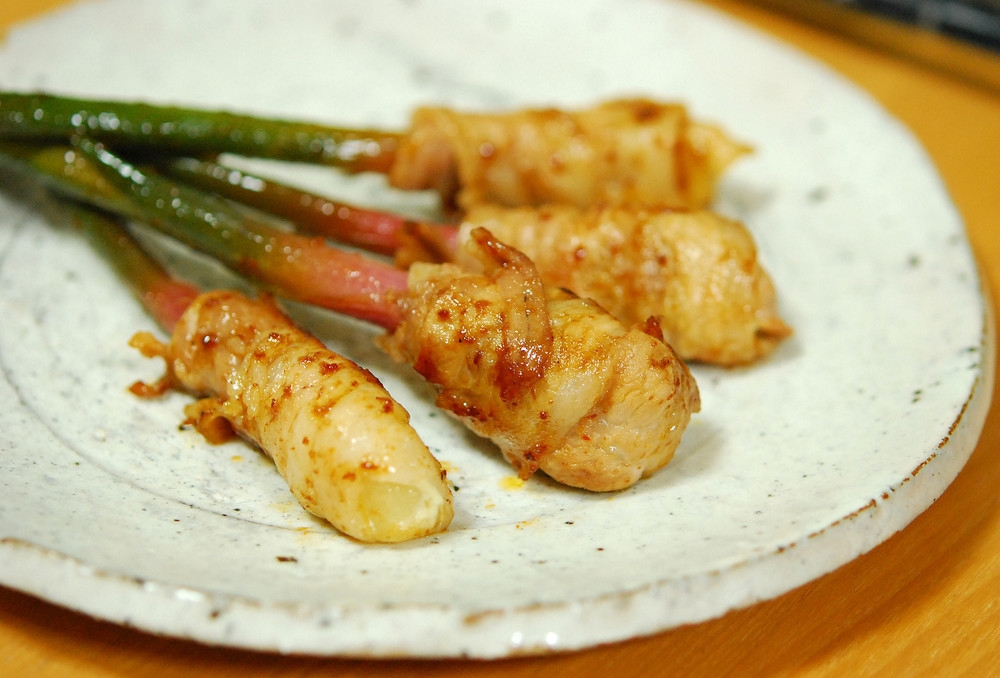 生姜を丸ごと食べる！葉しょうがの豚肉マキマキ