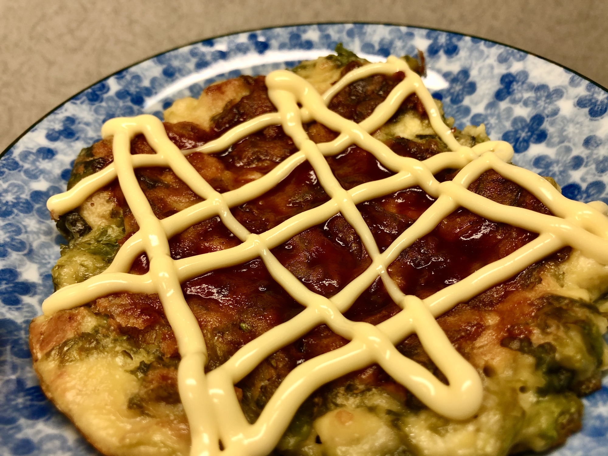 大量消費キャンペーン中♪レタスと豆腐のお好み焼き