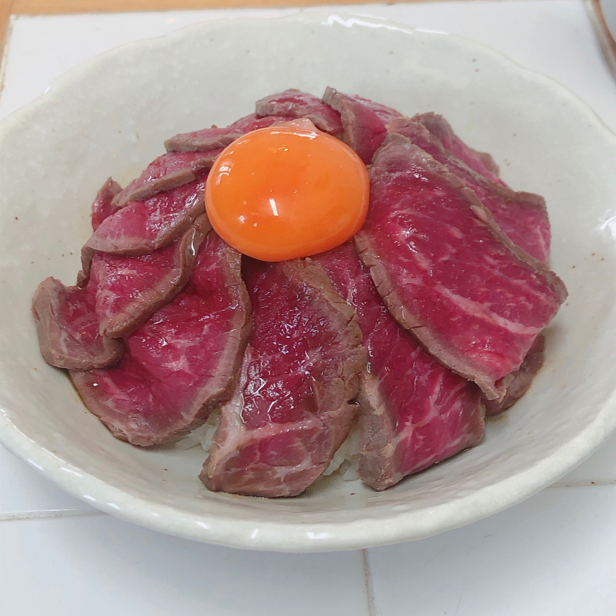 甘めのタレでローストビーフ丼 レシピ 作り方 By Chaika 楽天レシピ