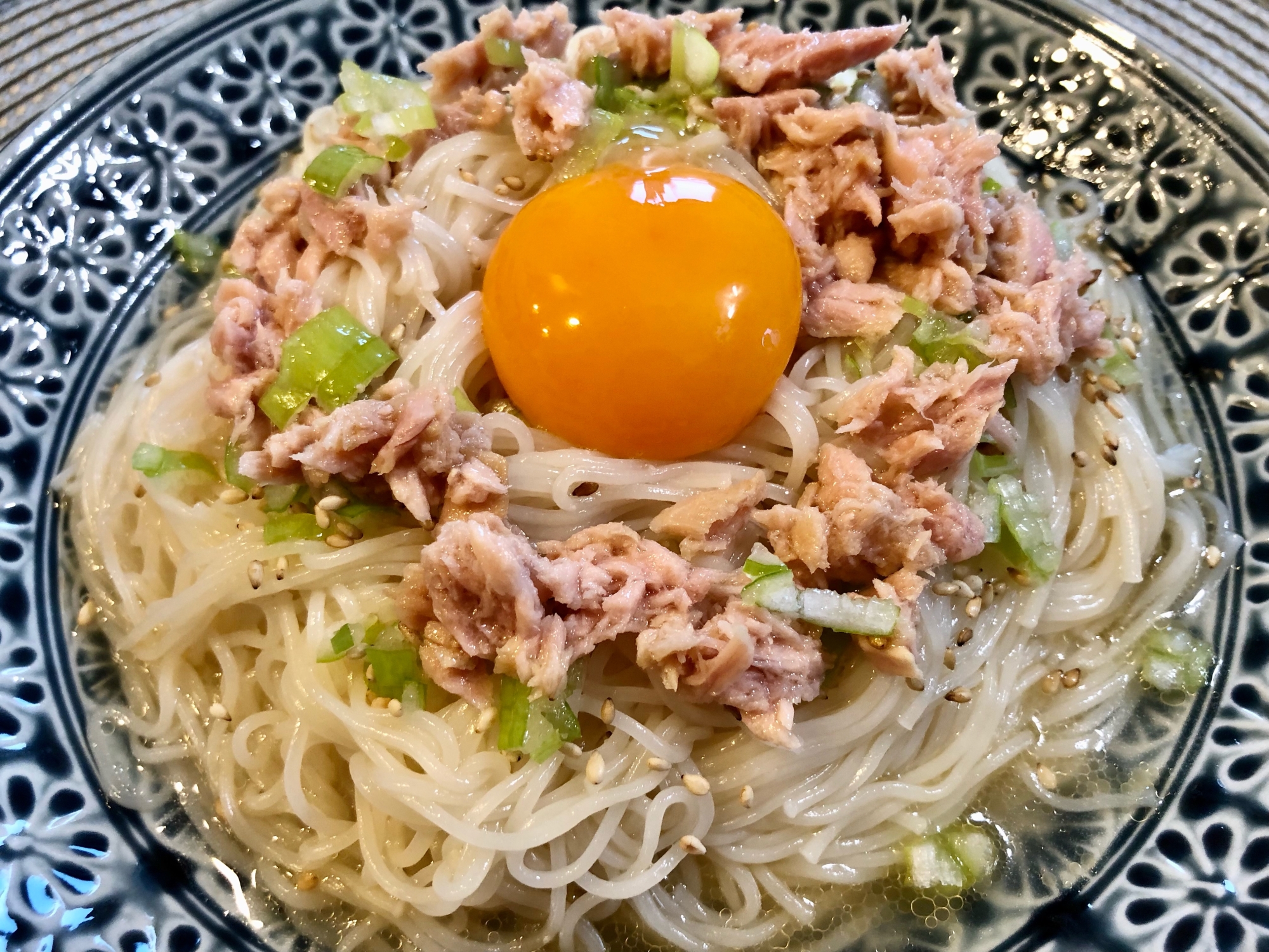 在宅ランチ♪白だしとごま油香るツナ缶そうめん