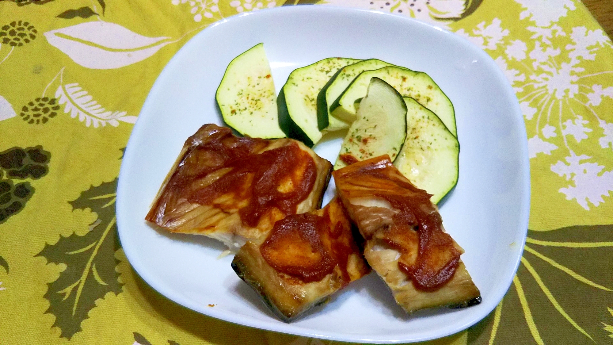 焼き鯖のｶﾚｰｹﾁｬ風味