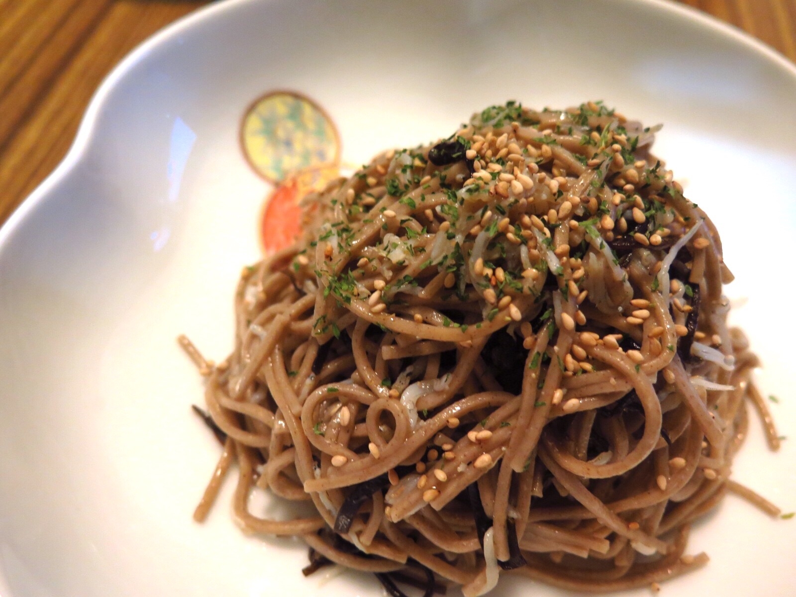 お蕎麦としらすの塩昆布和えナムル