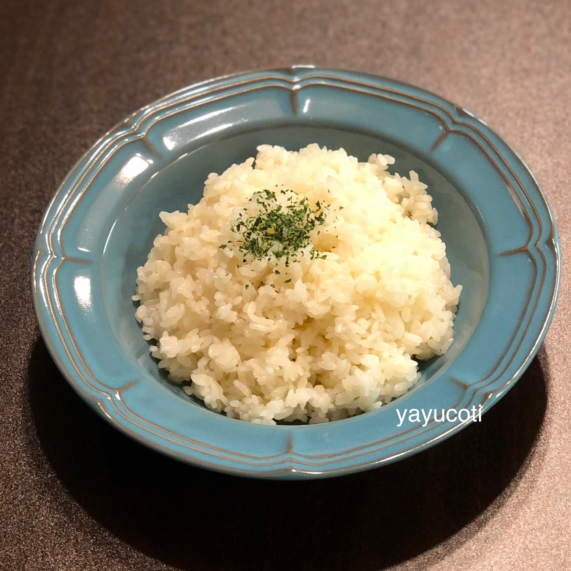 炊飯器で簡単！シンプルなガーリックライス