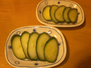 お食い初めの ポリ袋で香の物 キュウリの昆布漬け レシピ 作り方 By Haru Koha 楽天レシピ お食い初めの ポリ袋で香の物 キュウリの昆布漬け レシピ 作り方 By Haru Koha 楽天レシピ