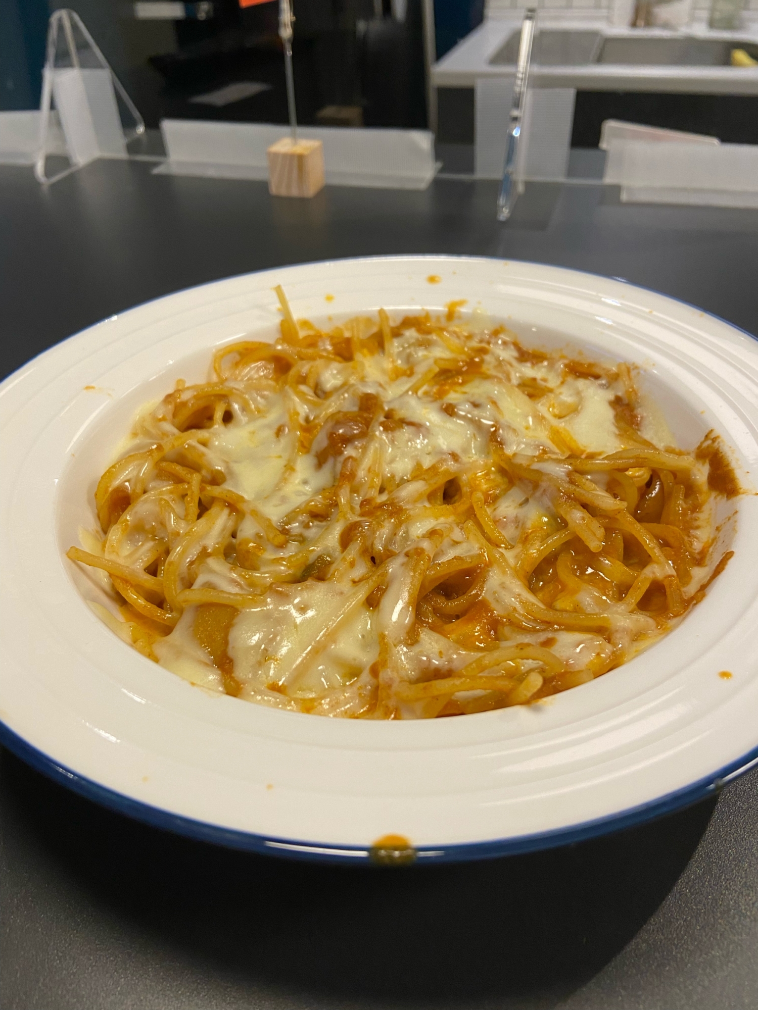 調味料不要！焼きチーズカレーパスタ