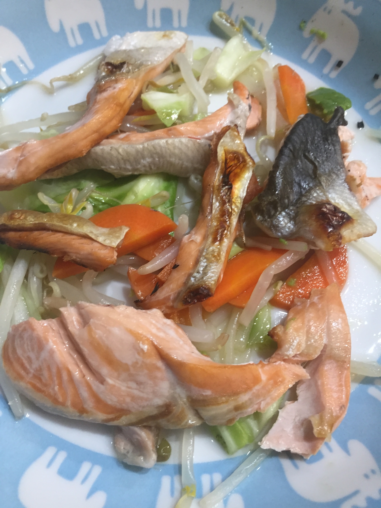 生秋鮭ならアラと野菜の簡単炒めもの。