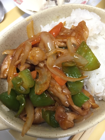 ポン酢で簡単に調味料を整える事が出来て感激です(^ ^)豚肉も揚げずに炒めるだけなので、時短になり嬉しい限りです♪