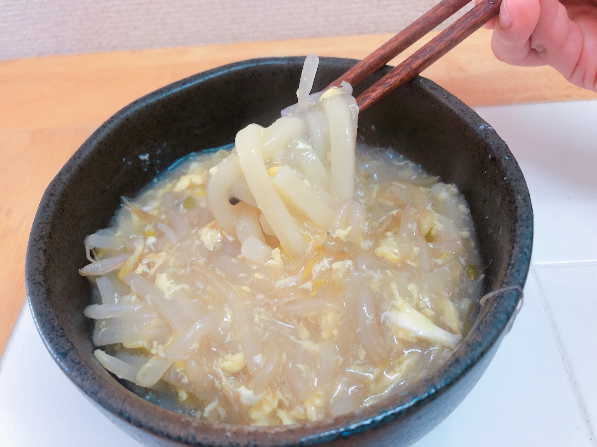 もやしと卵のあんかけうどん