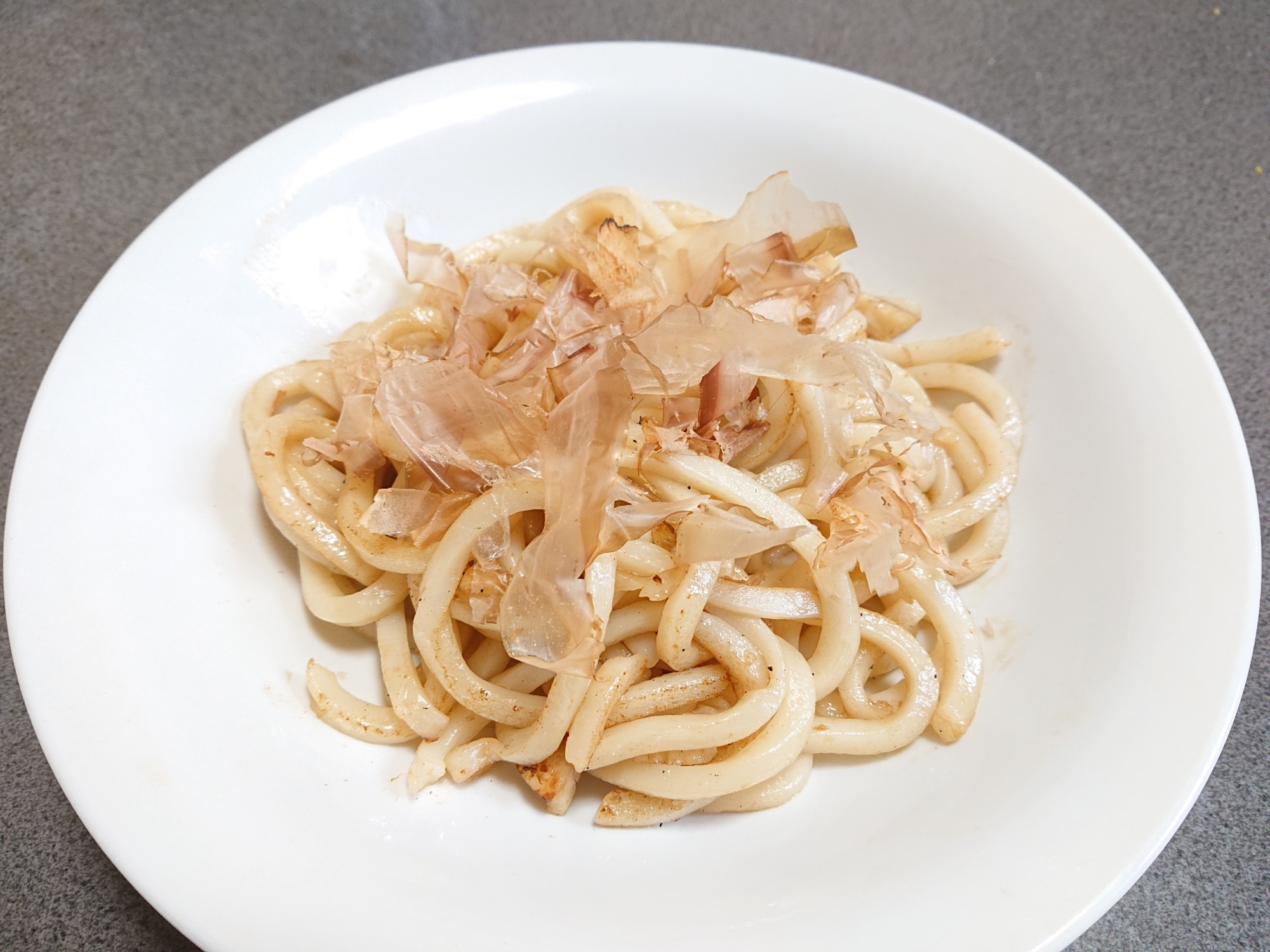 超簡単☆ニンニク焼きうどん