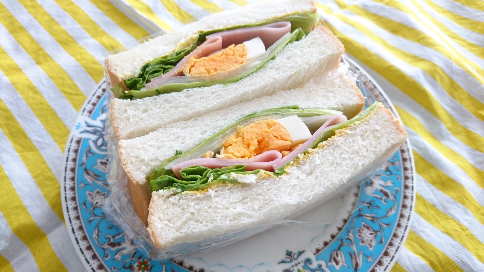 ハムに卵 サニーレタス 具沢山のサンドイッチ レシピ 作り方 By ごはんが大好き 楽天レシピ ハムに卵 サニーレタス 具沢山のサンドイッチ レシピ 作り方 By ごはんが大好き 楽天レシピ