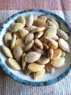 かぼちゃの種でおつまみ レシピ 作り方 By 名前はまだない 楽天レシピ かぼちゃの種でおつまみ レシピ 作り方 By 名前はまだない 楽天レシピ