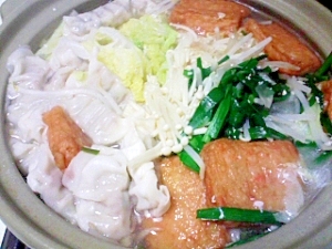 餃子と野菜モリモリ鍋　塩麹味。